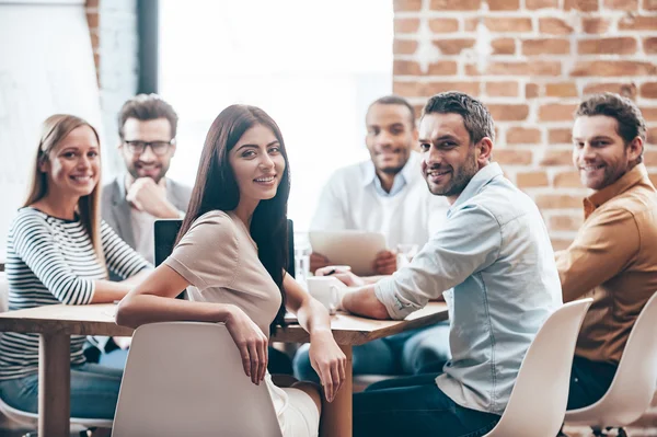 Коллектив из 6 человек. Корпоративные мероприятия. Organizing events. Творческая молодежь. Organizing events.