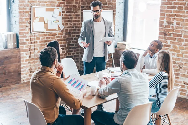 Jóvenes empresarios — Foto de Stock