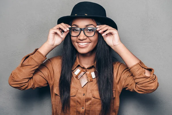 Mulher africana jovem bonita — Fotografia de Stock