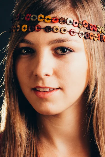 Mulher usando bandana — Fotografia de Stock