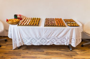 Parti için kanepeler