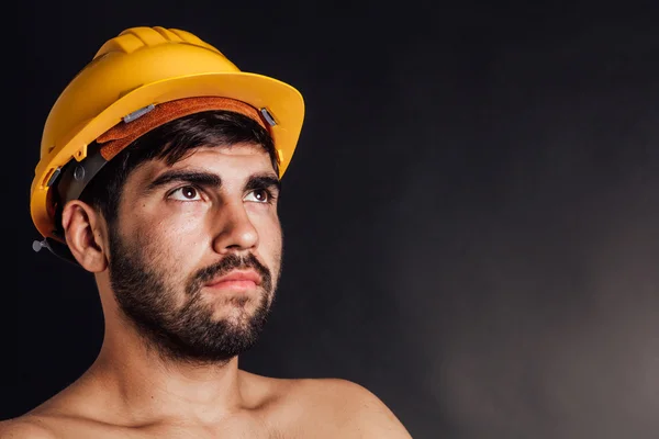 Worker looking up — Stock Photo, Image