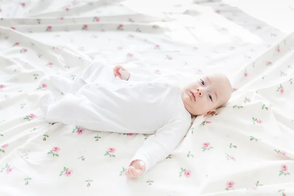 かわいい赤ちゃんリラックス — ストック写真