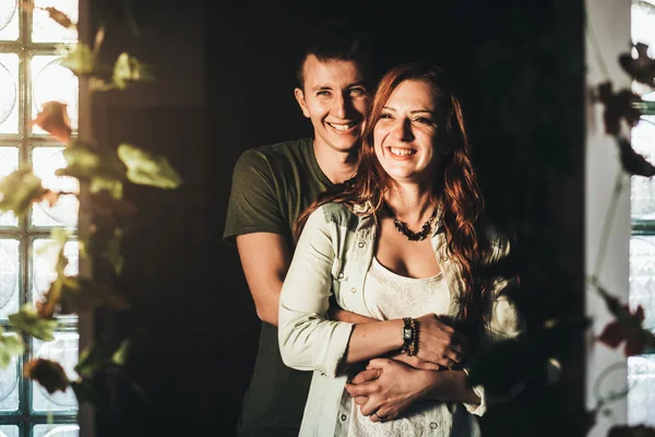 Juntas y sonrisas —  Fotos de Stock