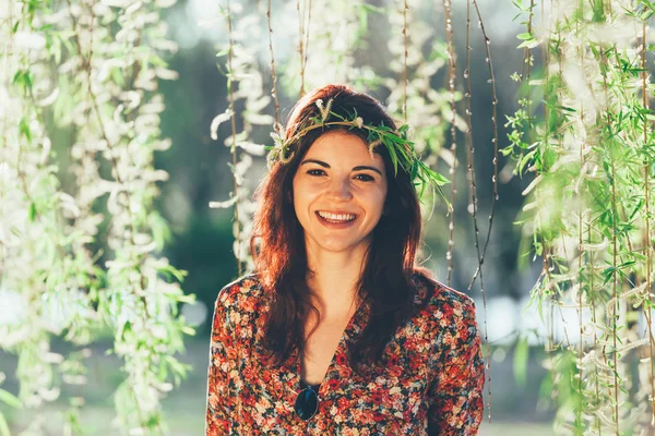 Young gorgeous woman wioth branches wreath — Stock Photo, Image