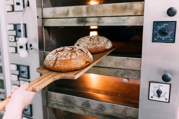 Hot bread pose — Stock Photo, Image