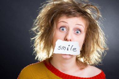 Sadece gülümseme poz 