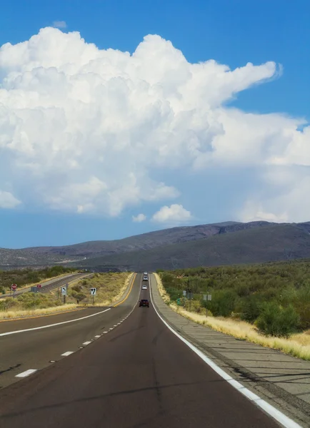 Kırsalda yol — Stok fotoğraf