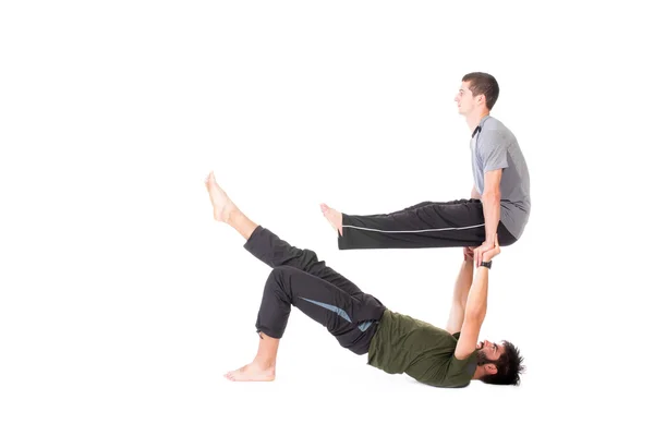 Hommes en pose d'Acro Yoga — Photo