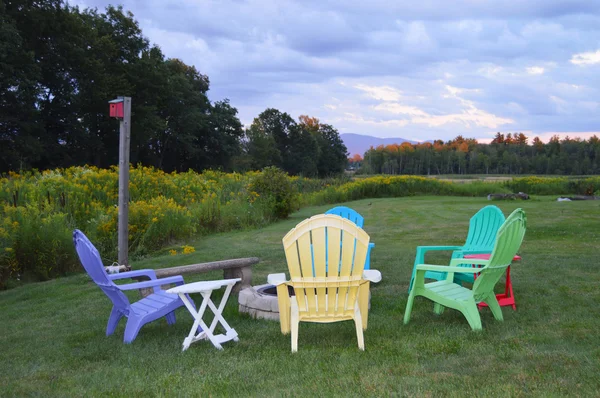 Adirondack sandalyeler