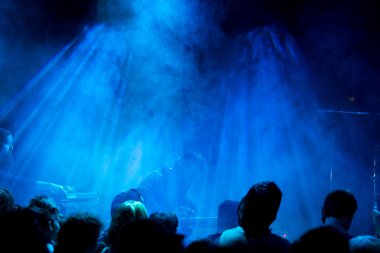 Bu düzeltme eki gökyüzü Postrock grup performansı