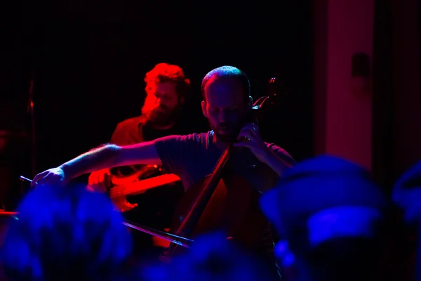 Este parche de cielo Postrock banda rendimiento —  Fotos de Stock