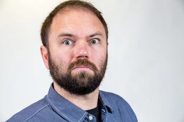 Homem em meados dos anos 30 Poses para Retrato de Estúdio — Fotografia de Stock