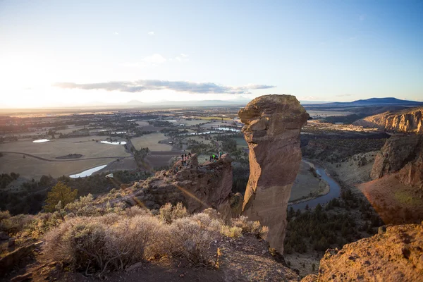 Wspinaczy w Smith Rock State Park — Zdjęcie stockowe