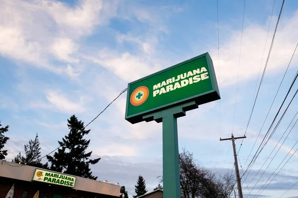 Dispensario de marihuana Paradise Pot en Portland Oregon — Foto de Stock
