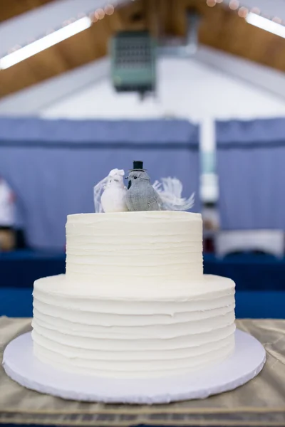 Bröllop mottagning vit tårta — Stockfoto