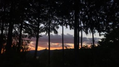 Oregon bulutlu gün batımı Timelapse