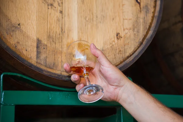 Sampling Beer Detail — Stock Photo, Image