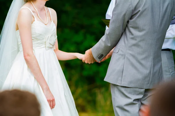 Cérémonie d'échange de bague de mariée et de fiancée — Photo