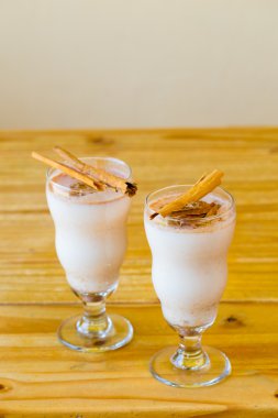 Geleneksel tarçın Horchata