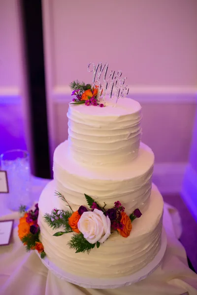 Wedding Cake at Moody Reception