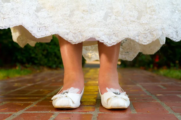 Noiva sapatos do dia do casamento — Fotografia de Stock