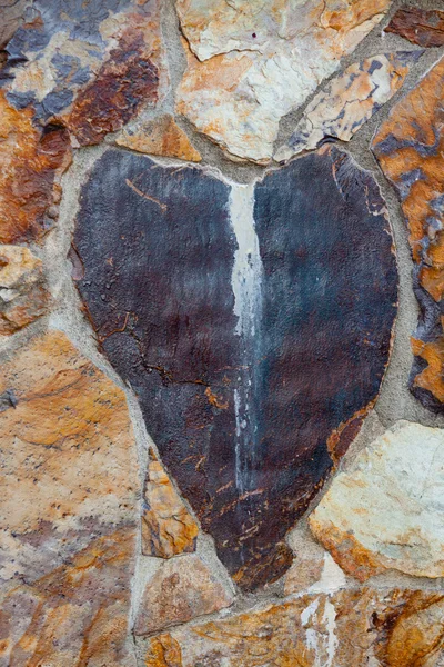 Kalbi kırık taş — Stok fotoğraf