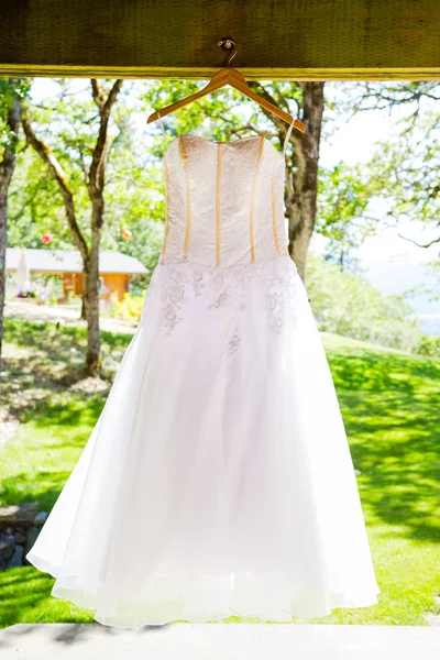 Wedding Dress Hung Outdoors — Stock Photo, Image