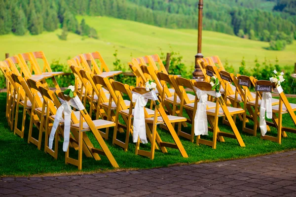 Bröllop plats ceremoni stolar — Stockfoto