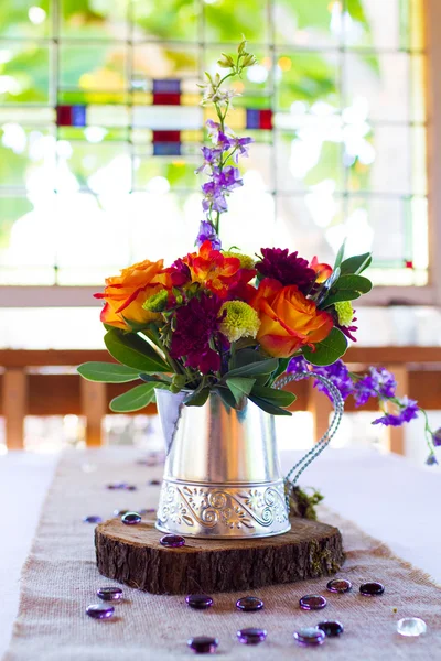 Peças centrais da recepção do casamento floral — Fotografia de Stock