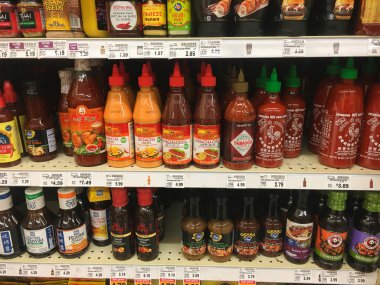 Acı sos Sriracha bakkal