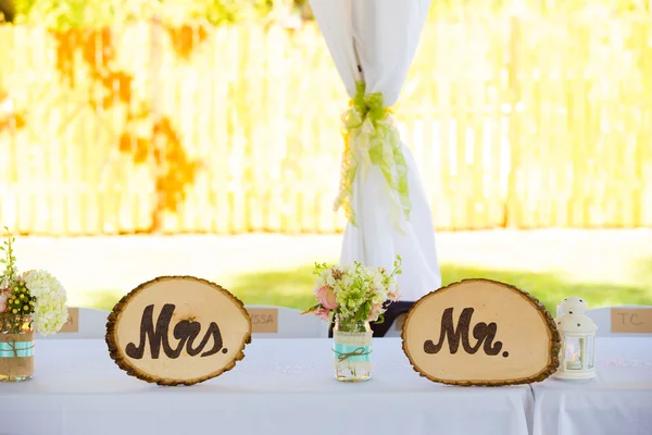 Señas de decoración de la boda del señor y la señora — Foto de Stock