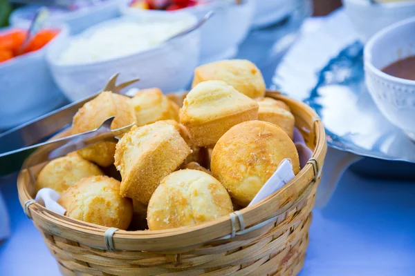 Pain au buffet à la réception de mariage — Photo