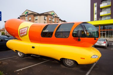 Oscar Mayer Wienermobile at University of Oregon