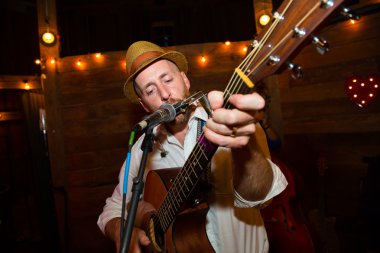 Will Batı grubu performans konseri