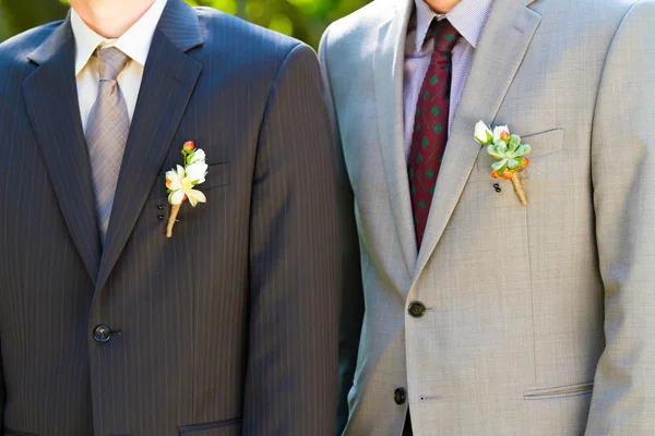 Brudgum och bestman på bröllopsdag — Stockfoto