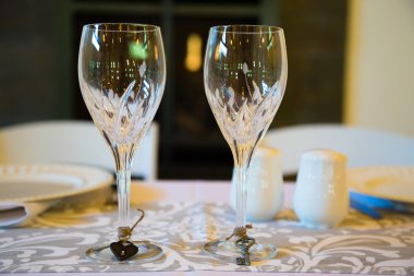 Gelin ve Damat Düğün masada