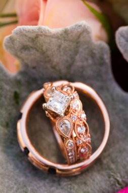 Özel gül altın alyans takı