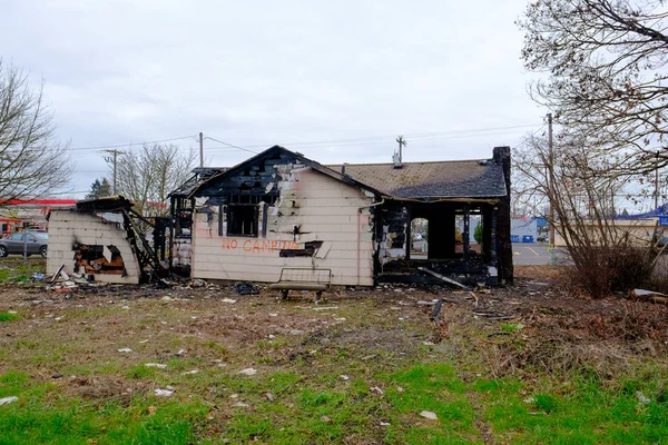 주요 불에서 점화 하는 집 — 스톡 사진