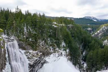 Tuz Creek Falls kışın