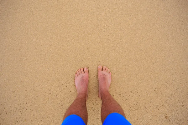 在欧胡岛夏威夷海滩上的脚 — 图库照片