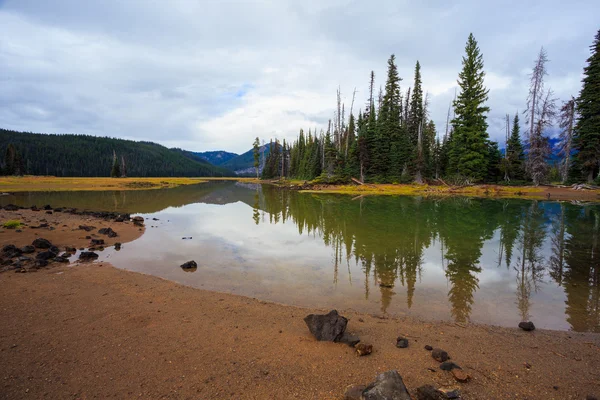 Іскри озеро у пустелі штату Орегон — стокове фото