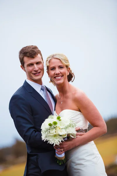 Retrato do dia do casamento da noiva e noivo — Fotografia de Stock