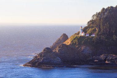 Heceta kafa feneri ve kıyı şeridi