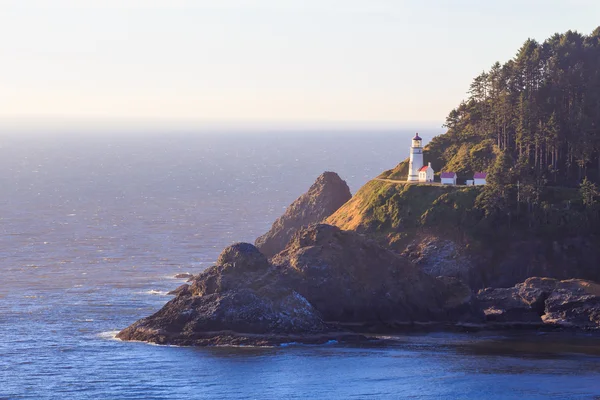 Faro y línea costera de Heceta — Foto de Stock