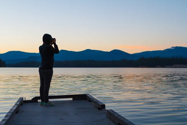 Fotoğrafçı Dslr Oregon Gölü ile — Stok fotoğraf