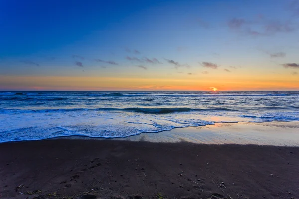 Oregon strand solnedgång i Lincoln City — Stockfoto