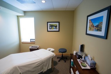 Doktor ofis masaj odası