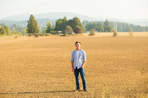 Mladý muž, High School Senior portrét — Stock fotografie