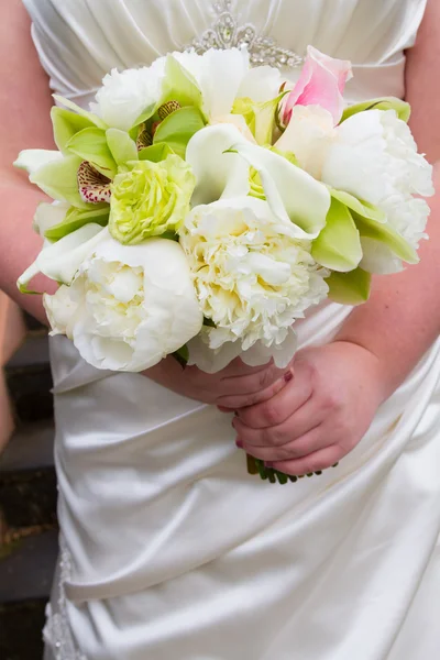 Ανθοδέσμη λουλουδιών νυφικό γάμο — Φωτογραφία Αρχείου